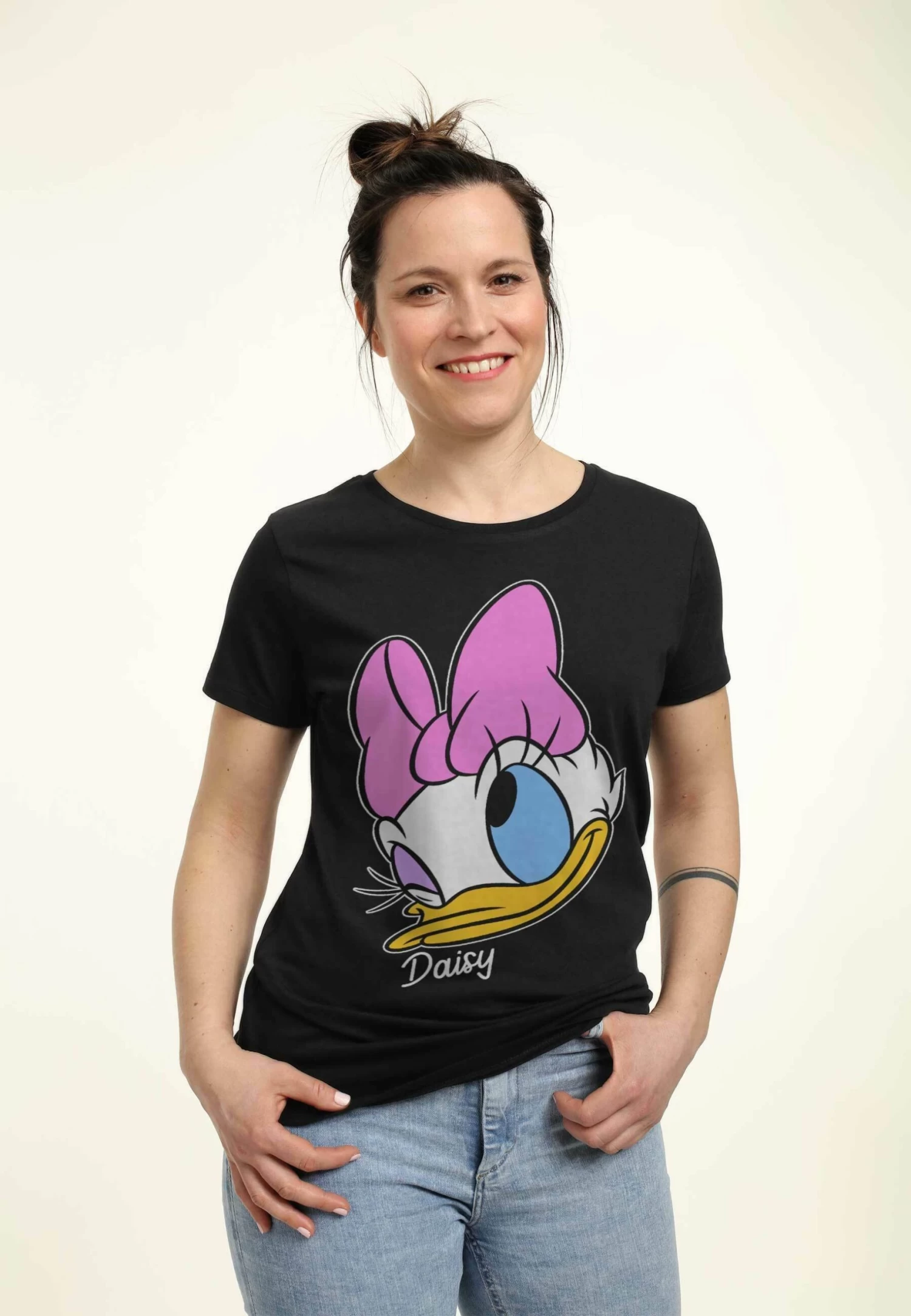 Disney Mickey Classic Daisy Big Face - T-Shirt Print - Black 5 Disney Mickey Classic Daisy Big Face - T-Shirt Print - Black - Afbeelding 3