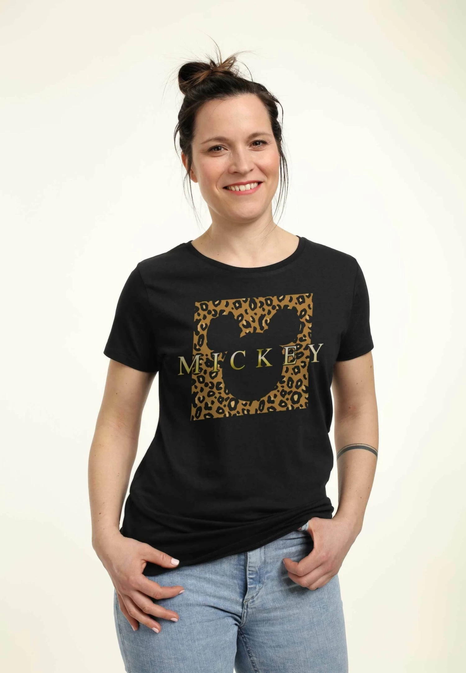 Disney Mickey & Friends Leopard Square Mick - T-Shirt Print - Black 5 Disney Mickey & Friends Leopard Square Mick - T-Shirt Print - Black - Afbeelding 3