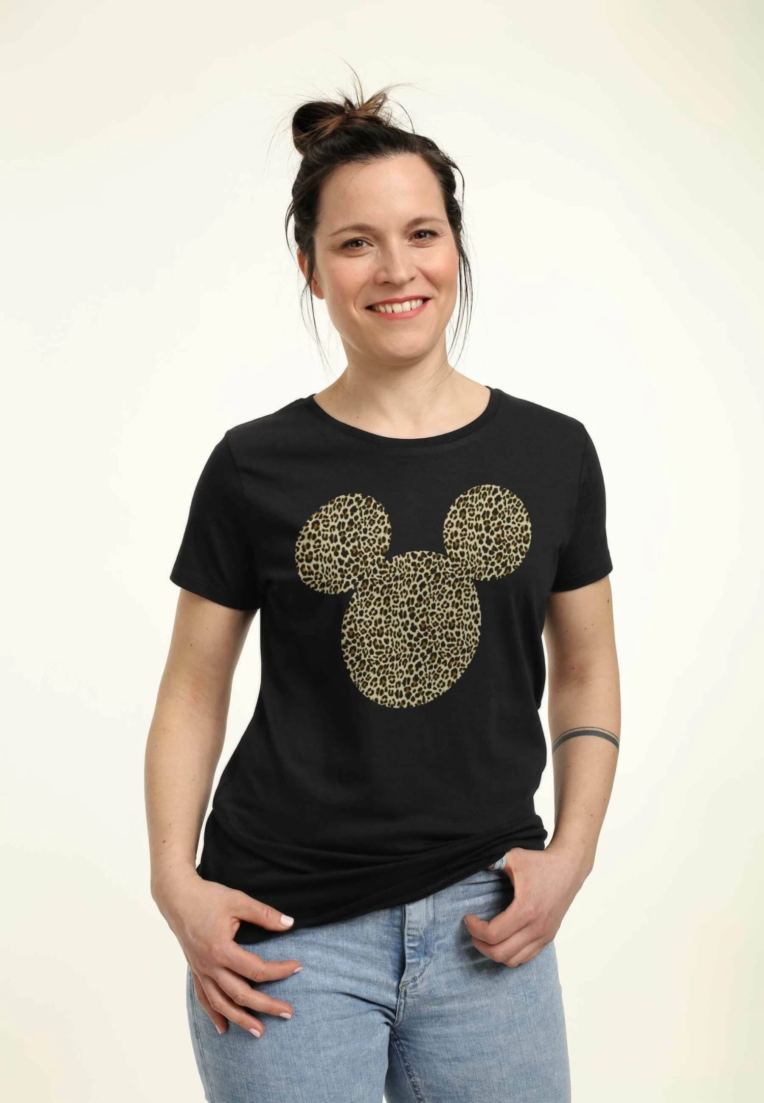 Disney Mickey Classic Animal Ears - T-Shirt Print - Black 5 Disney Mickey Classic Animal Ears - T-Shirt Print - Black - Afbeelding 3