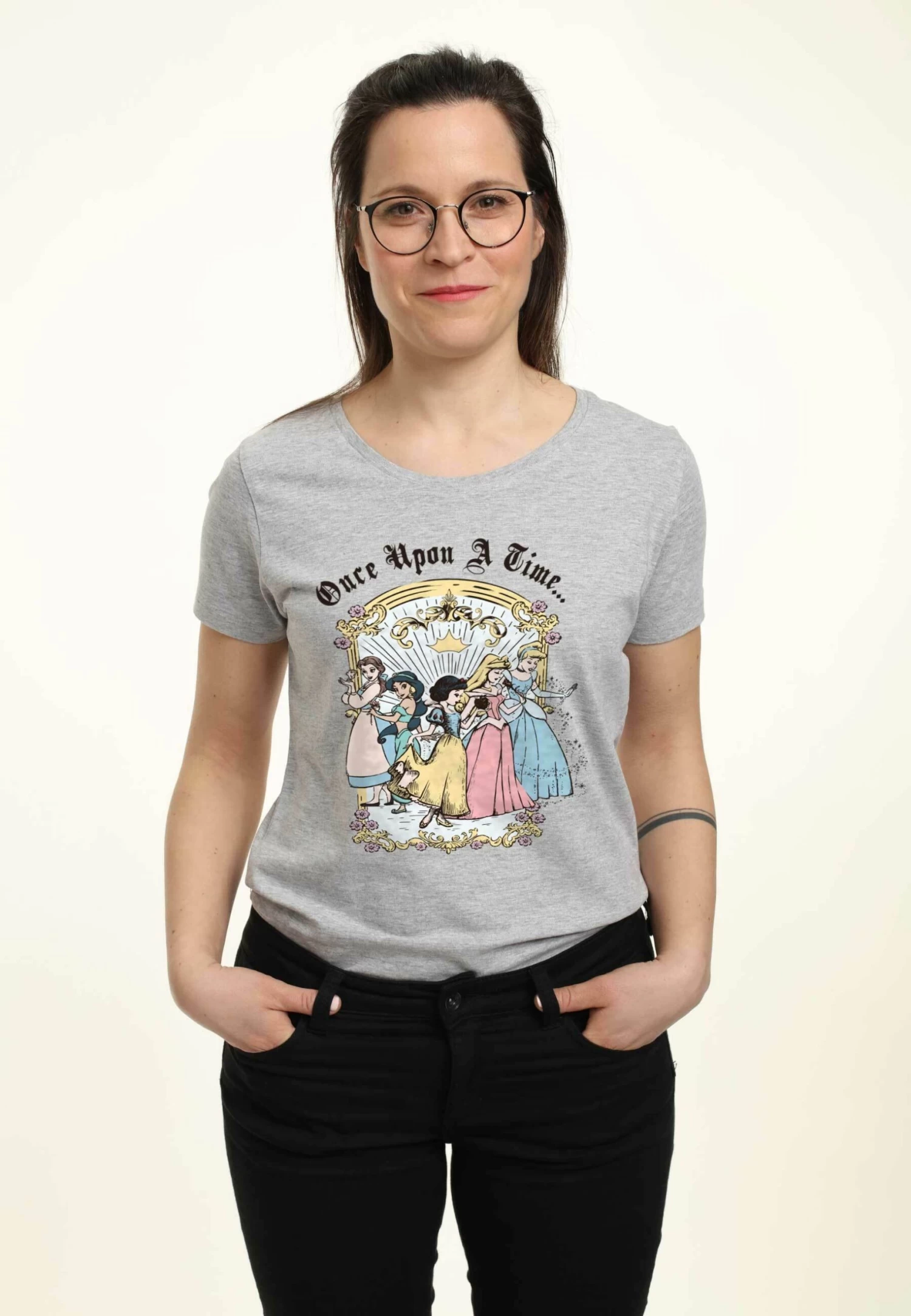 Disney Princesses Vintage Princess Group - T-Shirt Print - Heather Grey 3 Disney Princesses Vintage Princess Group - T-Shirt Print - Heather Grey