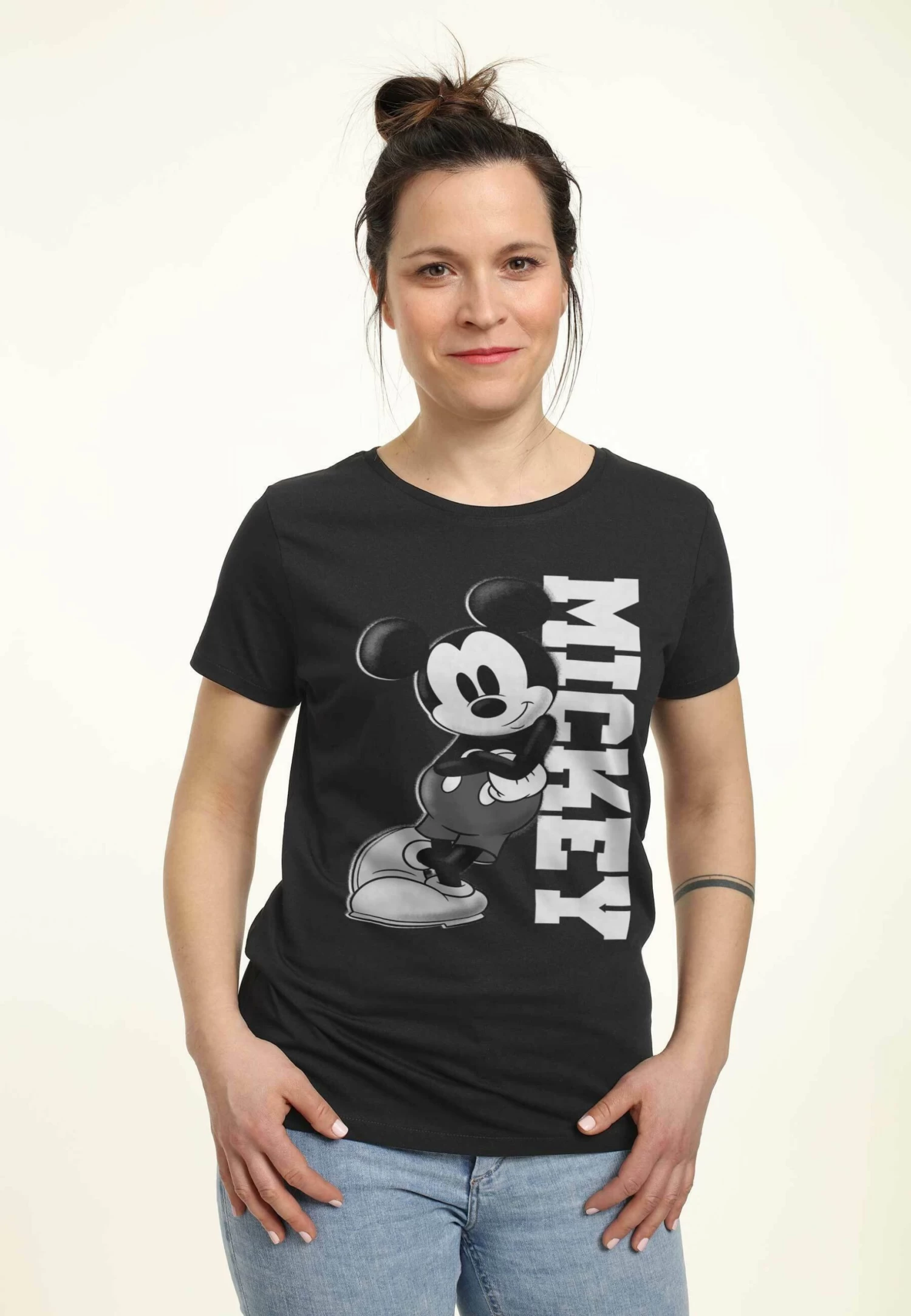 Disney Classic Mickey Mickey Lean - T-Shirt Print - Black 3 Disney Classic Mickey Mickey Lean - T-Shirt Print - Black