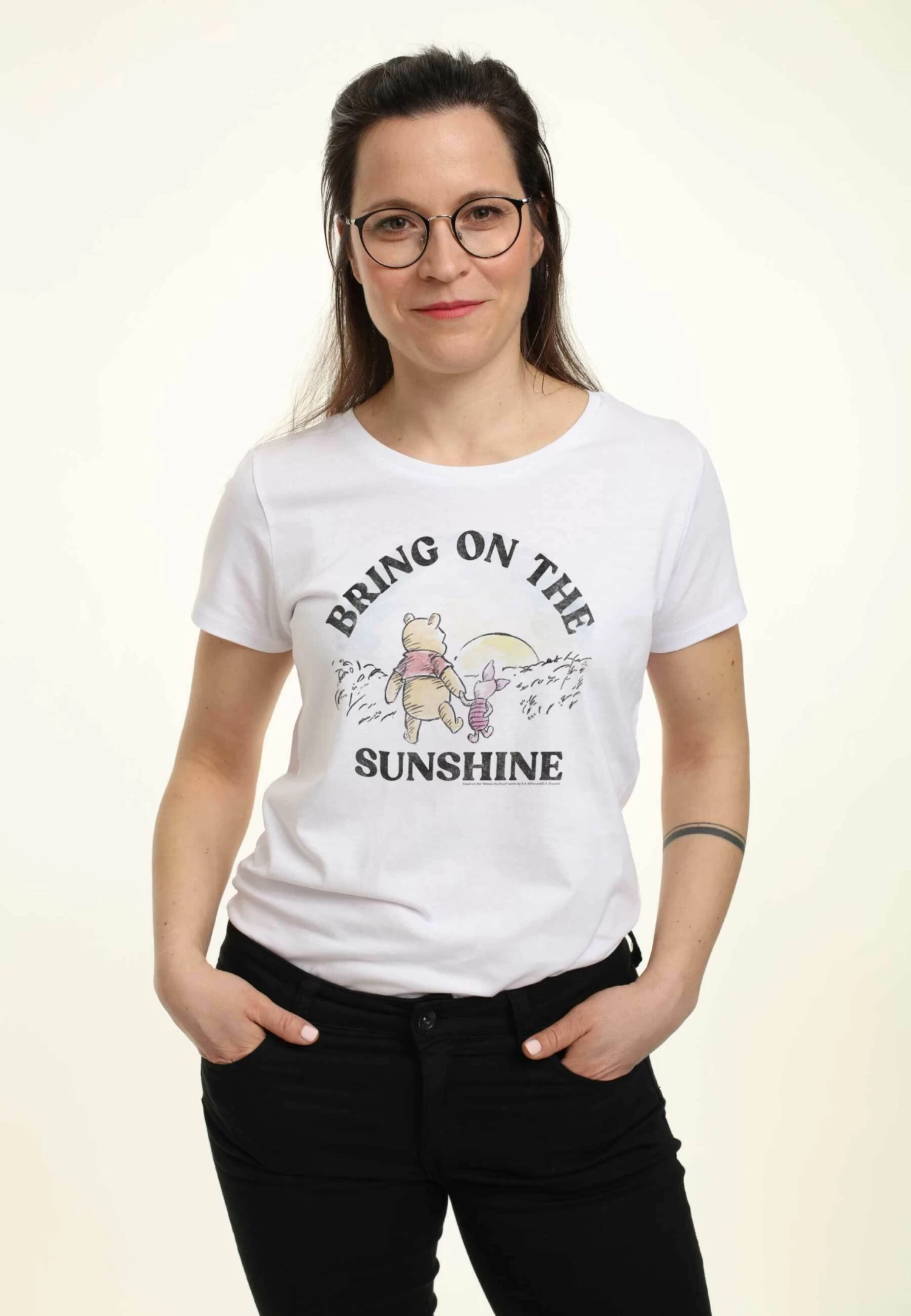 Disney Winnie The Pooh Bring On The Sunshine Piglet - T-Shirt Print - White 3 Disney Winnie The Pooh Bring On The Sunshine Piglet - T-Shirt Print - White