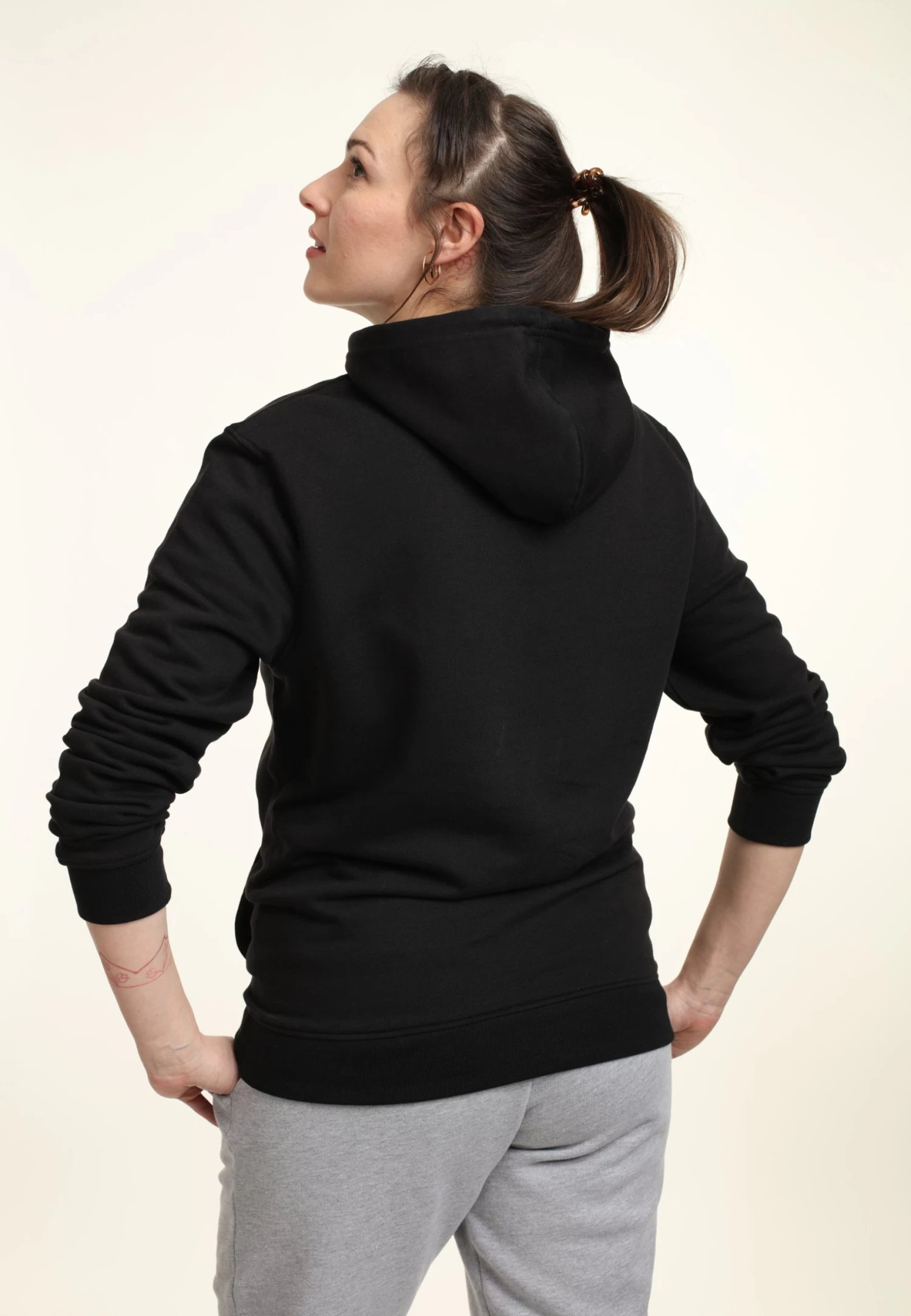 Disney Frozen Let It Go Now - Hoodie - Black 4 Disney Frozen Let It Go Now - Hoodie - Black - Afbeelding 2